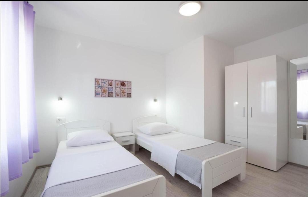 Apartment Nina Podstrana Eksteriør bilde