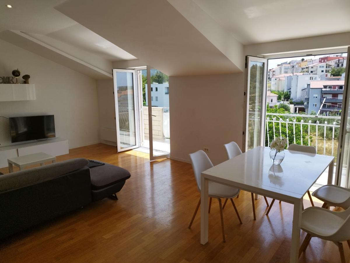 Apartment Nina Podstrana Eksteriør bilde